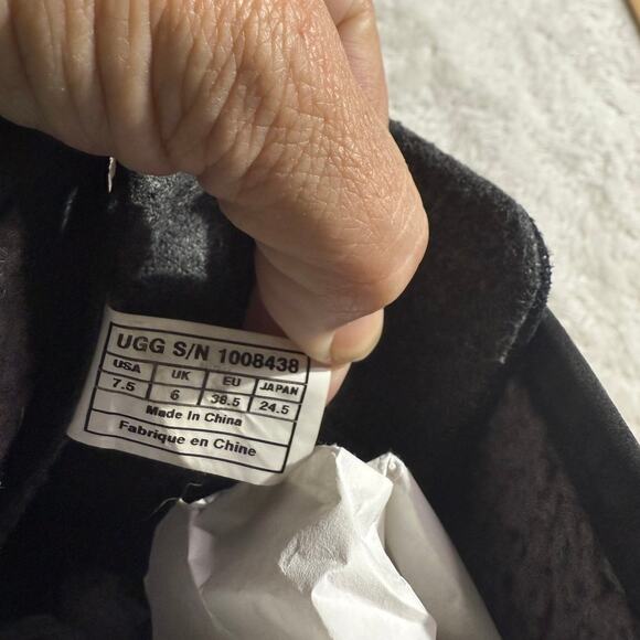 UGG Elsa Waterproof Lace-up Womens Tall Boot Size 7.5 Leather Side Zipper - Picture 8 of 8